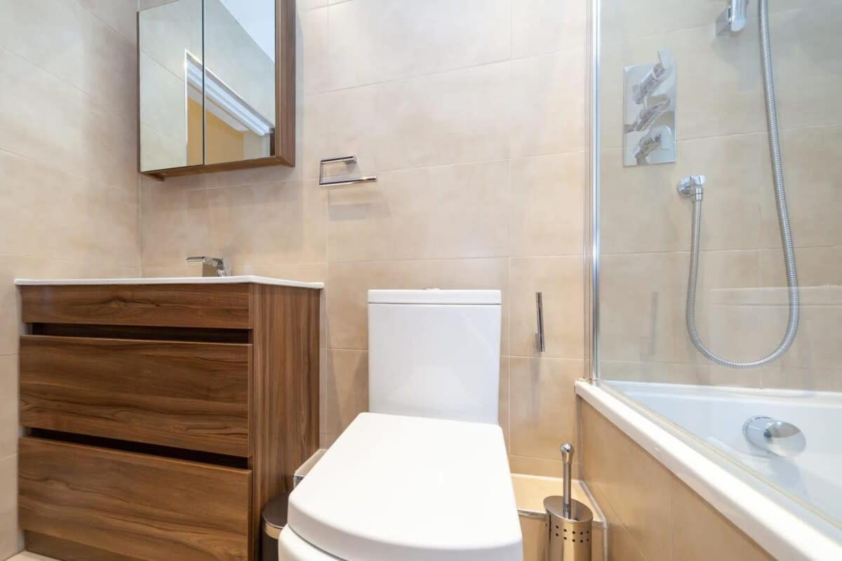 Spacious 2 Bedroom Maisonette In Stratford Londres Extérieur photo