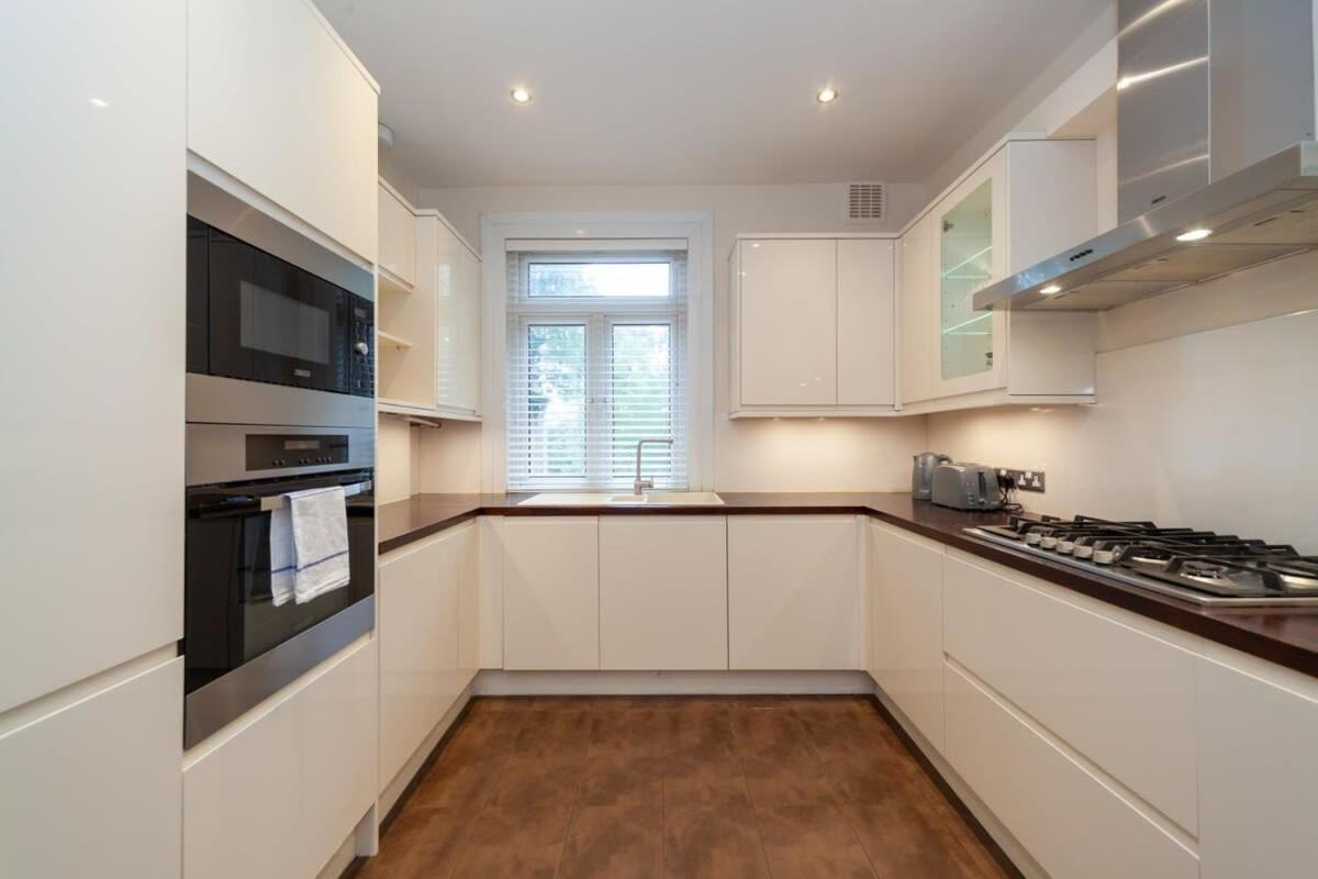 Spacious 2 Bedroom Maisonette In Stratford Londres Extérieur photo